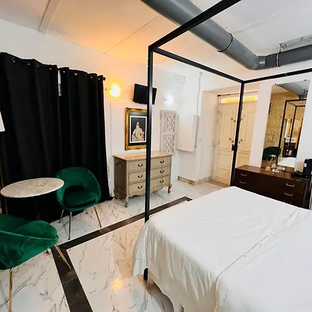 Apartment Cozy Charming Townhouse Prime Area