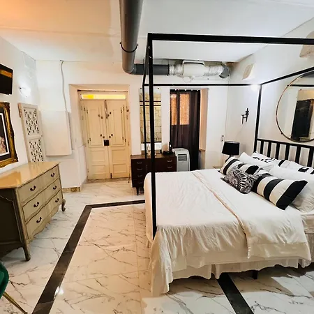 Cozy Charming Townhouse Prime Area Apartment Valletta